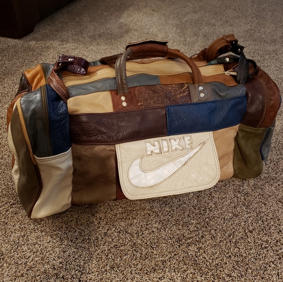 vintage nike duffle bag